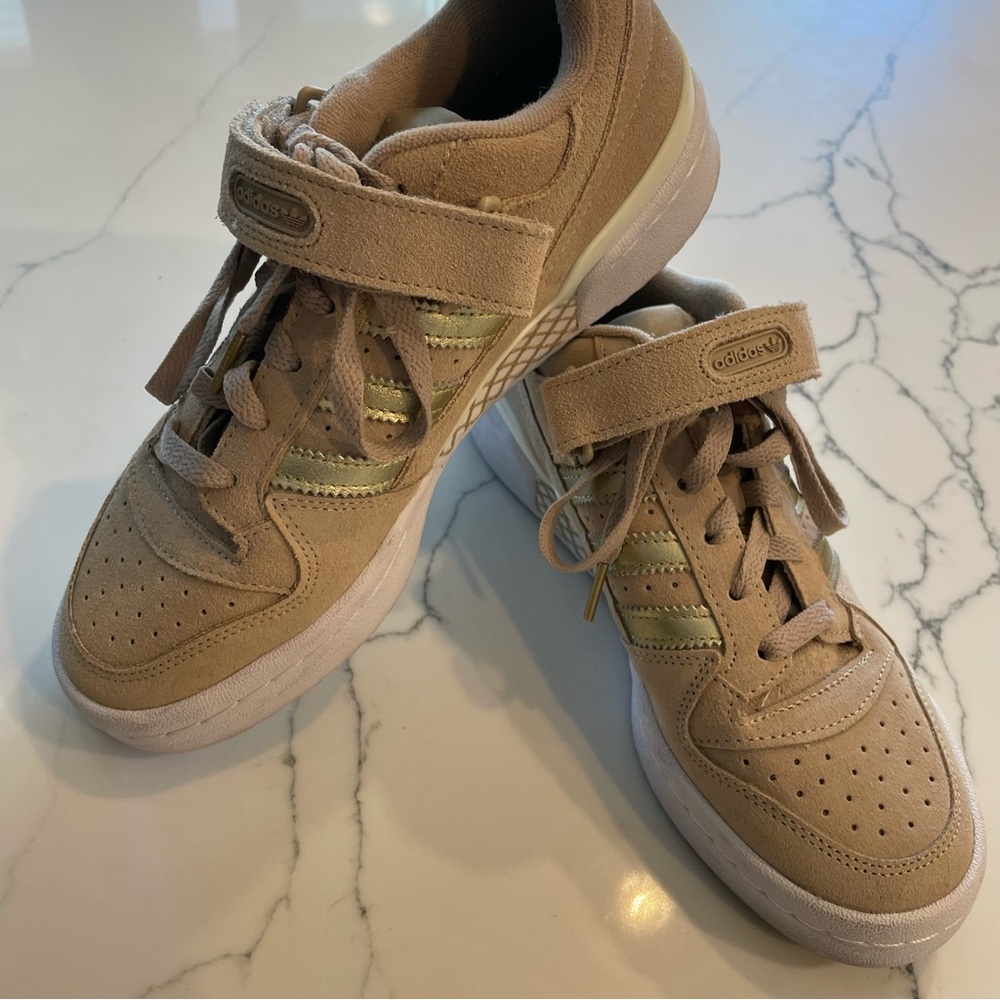 Adidas Forum Low Beige/Gold Sneakers